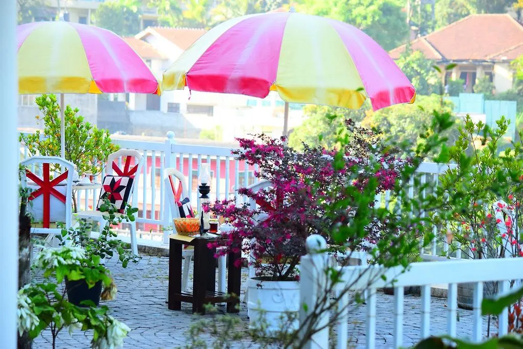 Notting Hill Country House Tennekumbura 3*,