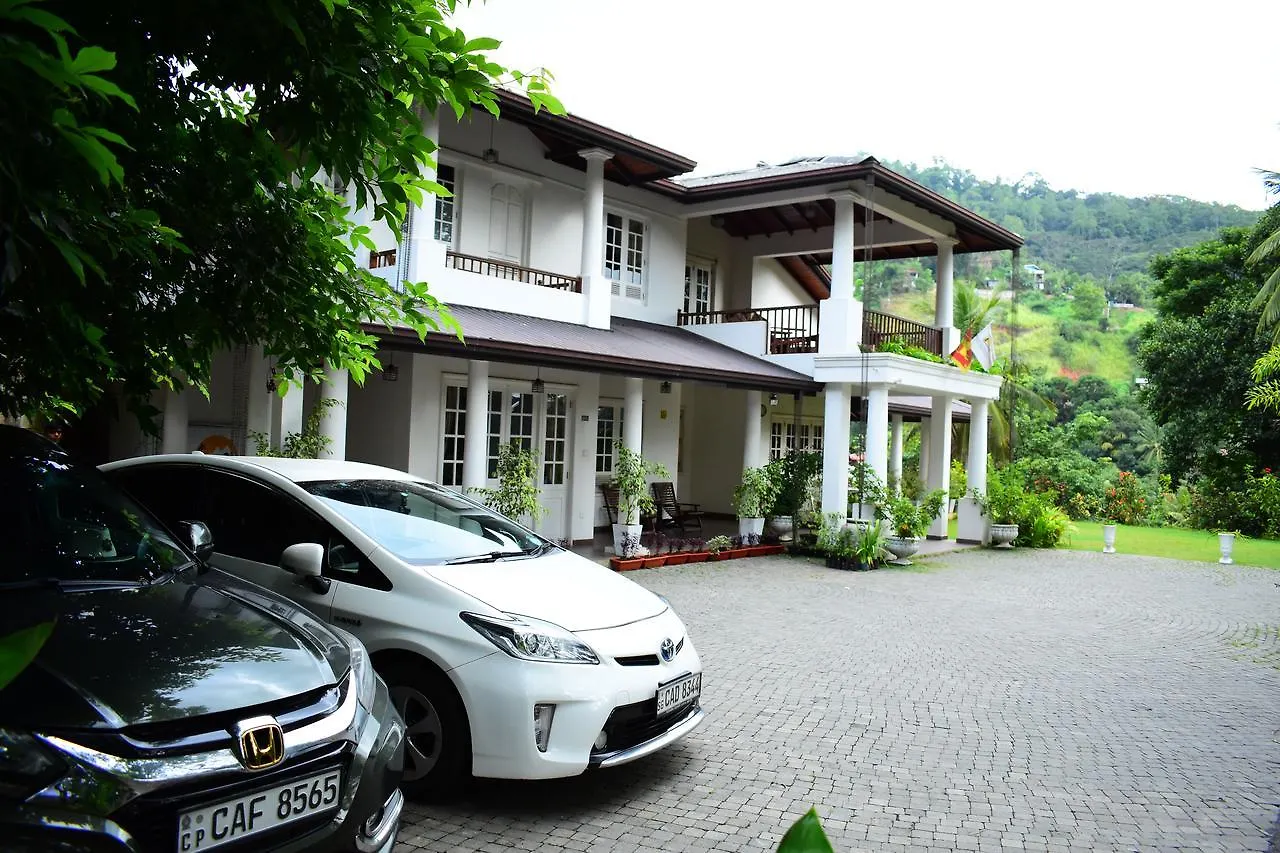 Notting Hill Country House Tennekumbura Bed & Breakfast