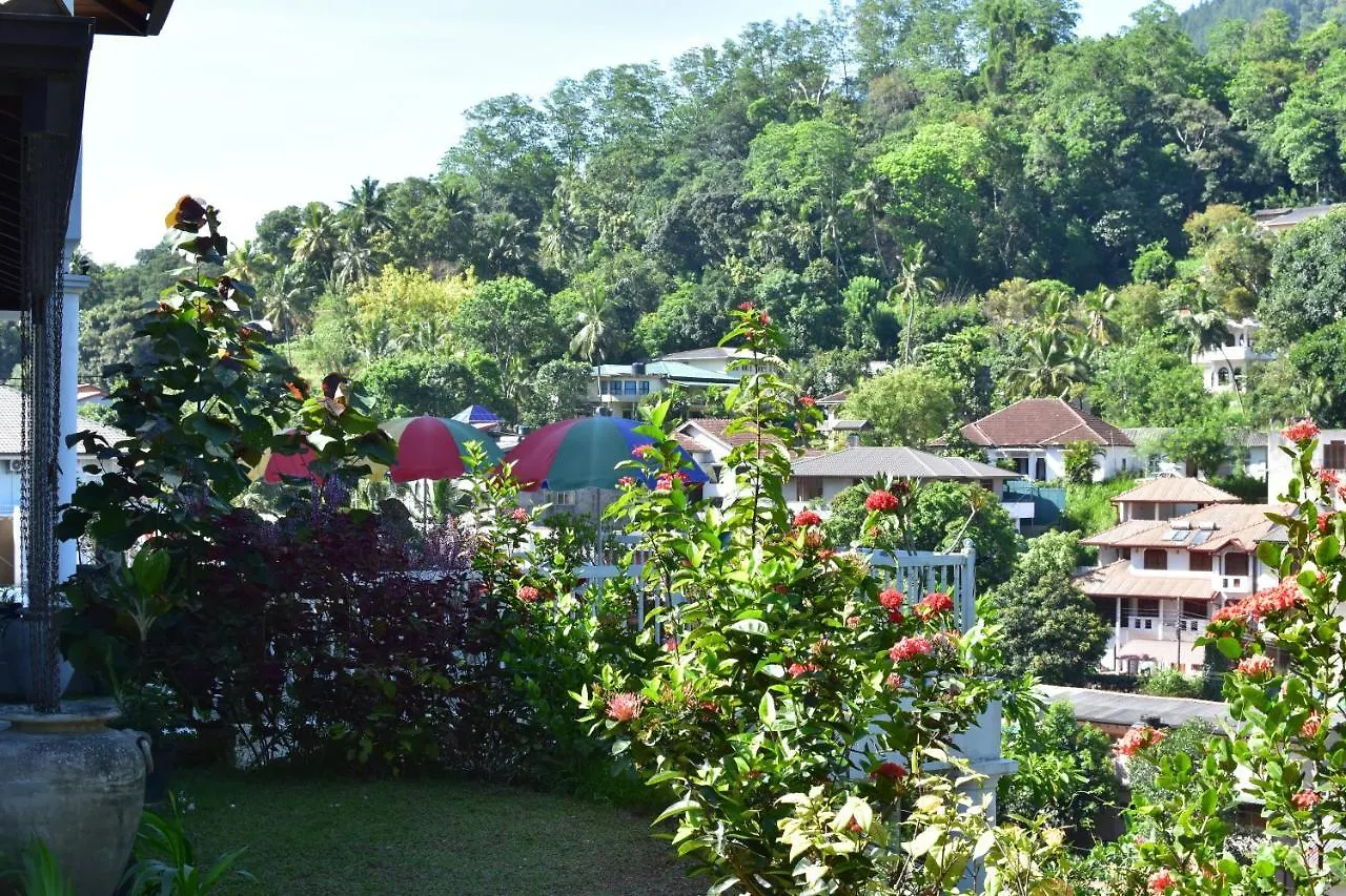 Notting Hill Country House Tennekumbura 3*,