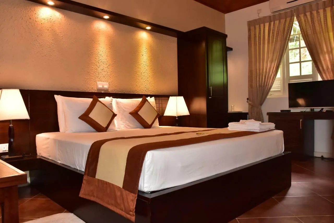 Notting Hill Country House Tennekumbura Bed & Breakfast